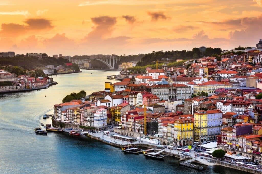 Road trip au Portugal : coucher de soleil sur Porto