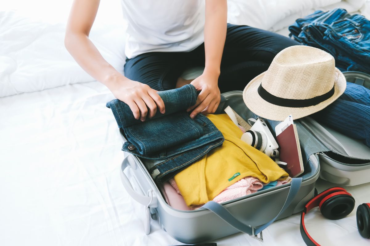 Pourquoi voyager avec une petite valise cabine - Blog voyage et valise  autour du monde