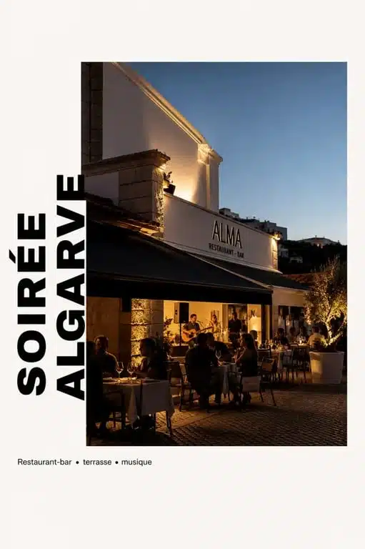 Bamboo restaurant Algarve, façade et terrasse d’un restaurant-bar en Algarve au coucher du soleil